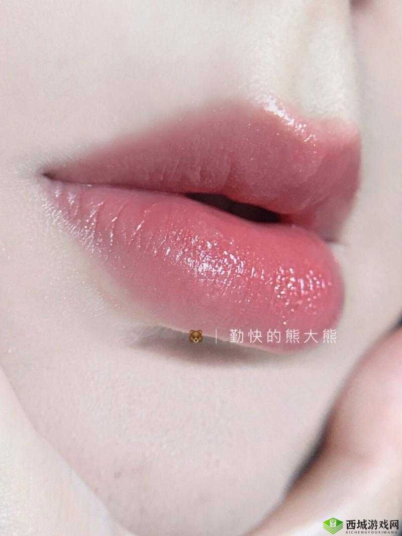 YSL 水蜜桃色推荐 RE14：打造清新甜美的妆容秘密