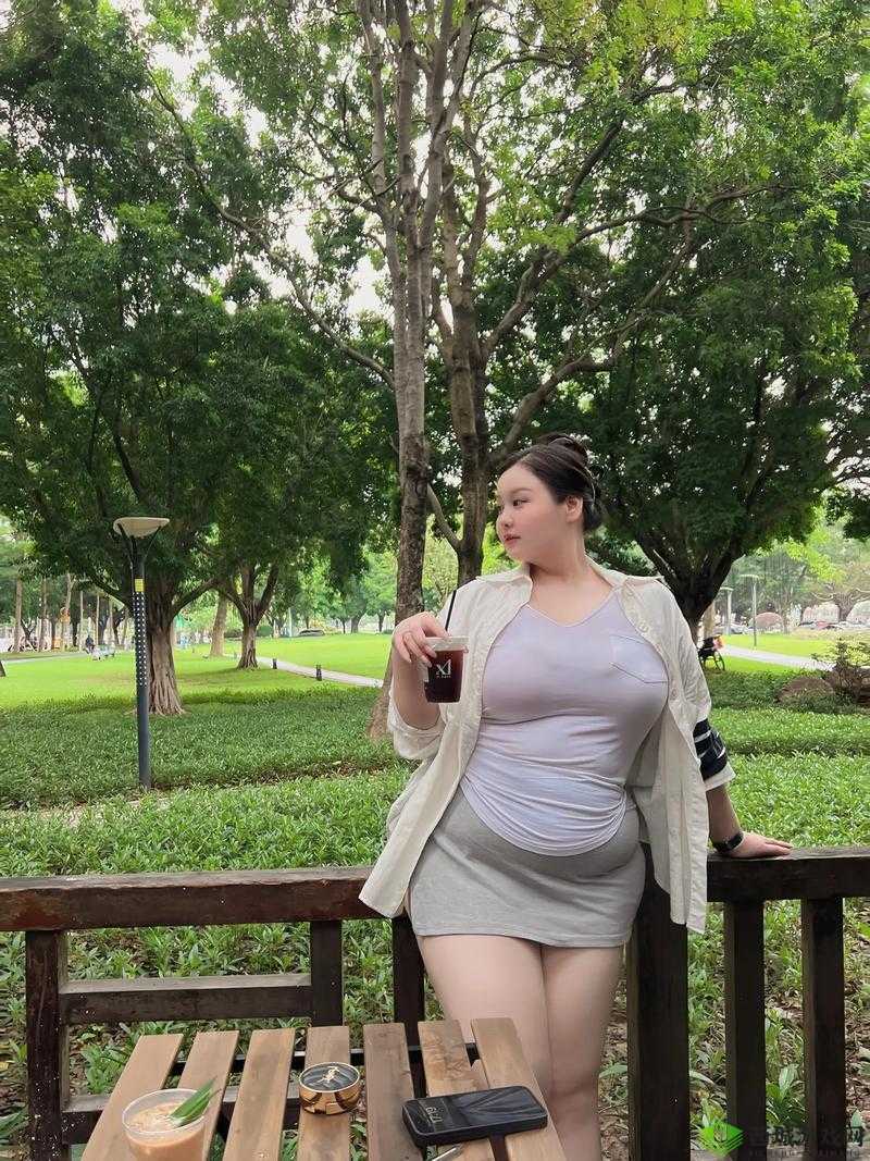 特巨大号肥女 BBwBBwBBwBBw 的身材为何如此引人注目？