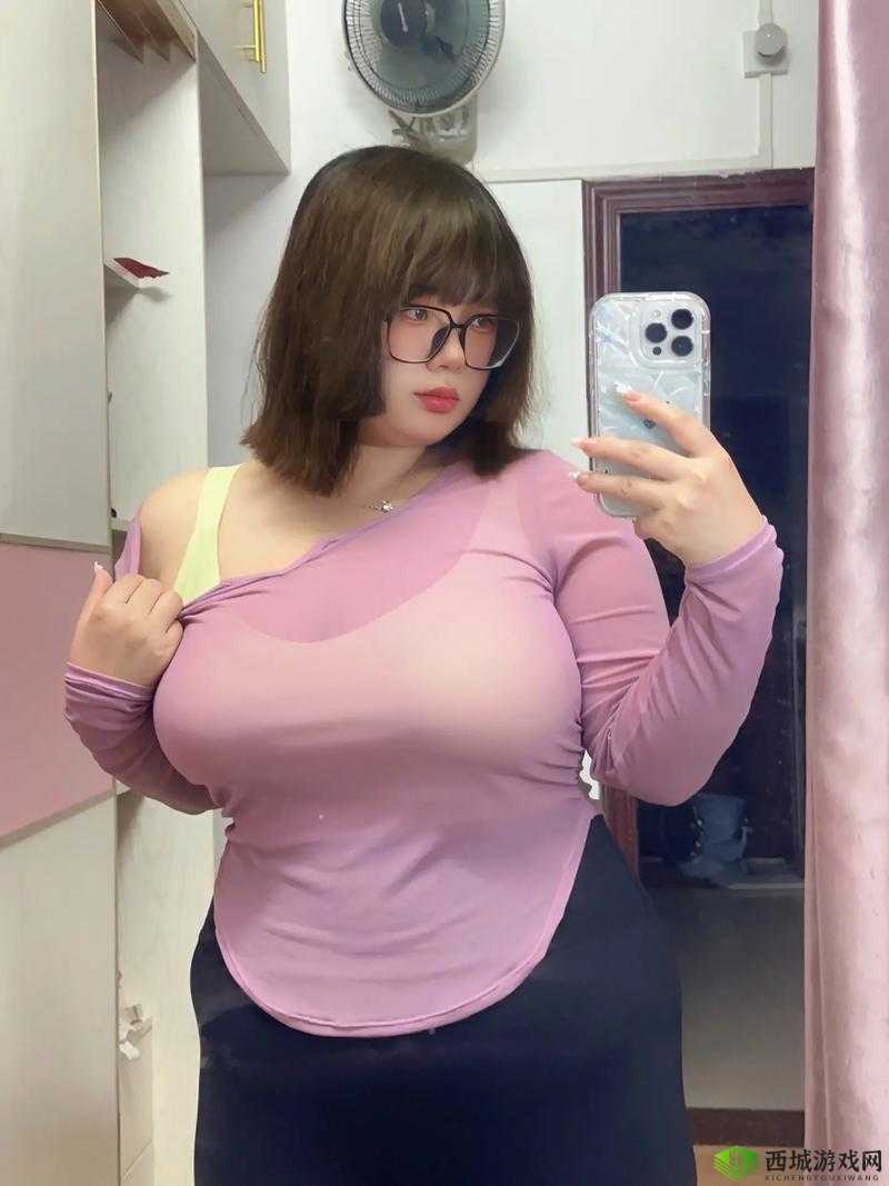 boobs 大乳 BBW 丰满的乳房，你能抵抗得住吗？